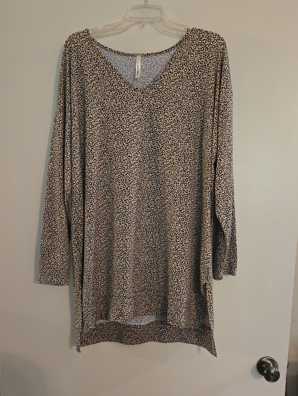 Leopard Print V-Neck Long Sleeve Tunic - Beige Black